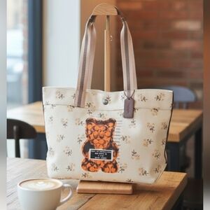 Coach VANDAL GUMMY BEAR Floral Canvas Tote EUC